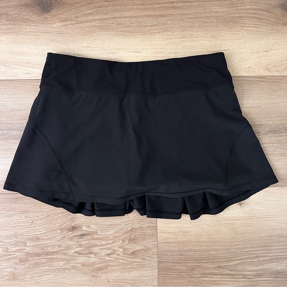 Lululemon Circuit Breaker Skirt Womens Size 6 Black Athletic Skort - Picture 4 of 5
